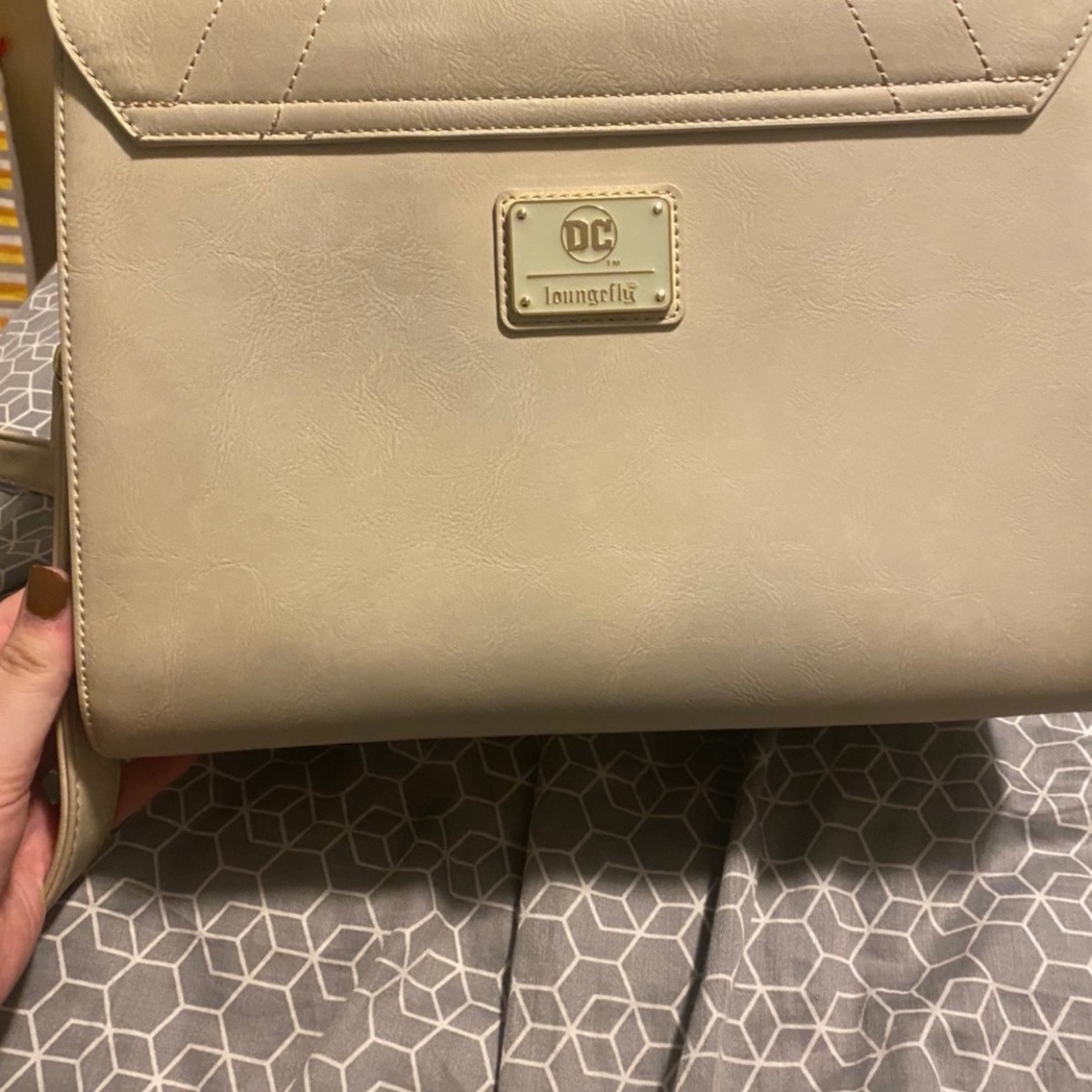 Wonder women loungefly